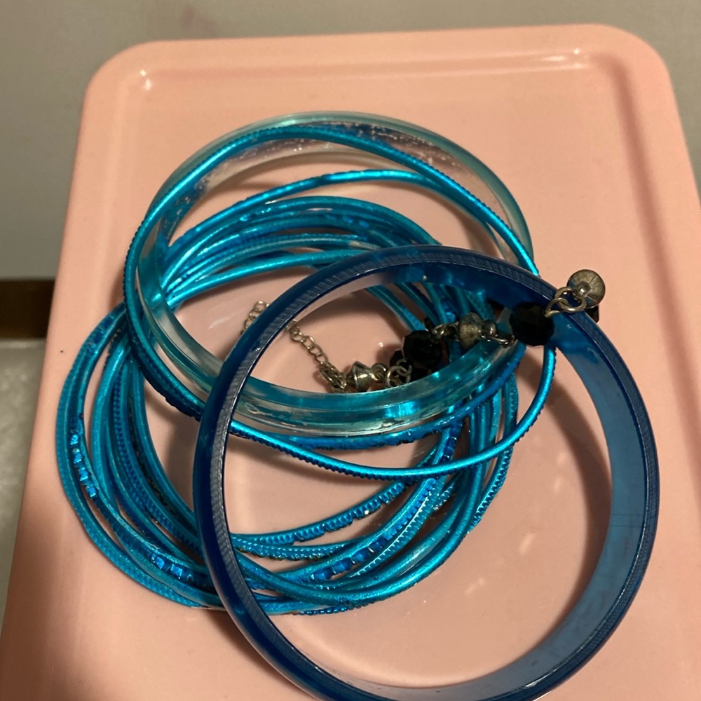 Bracelets (multi blue)